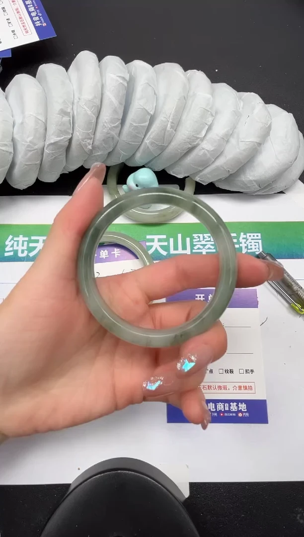 【闪购商品】石英质玉手镯未镶嵌414-56.3