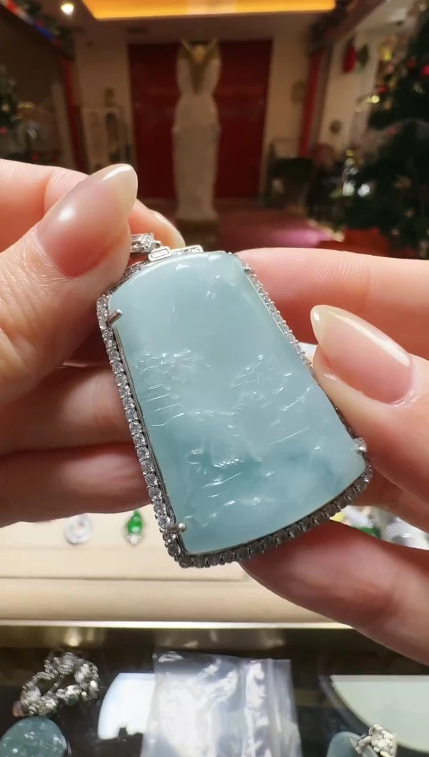 【闪购商品】翡翠吊坠(不含链)未镶嵌翡翠