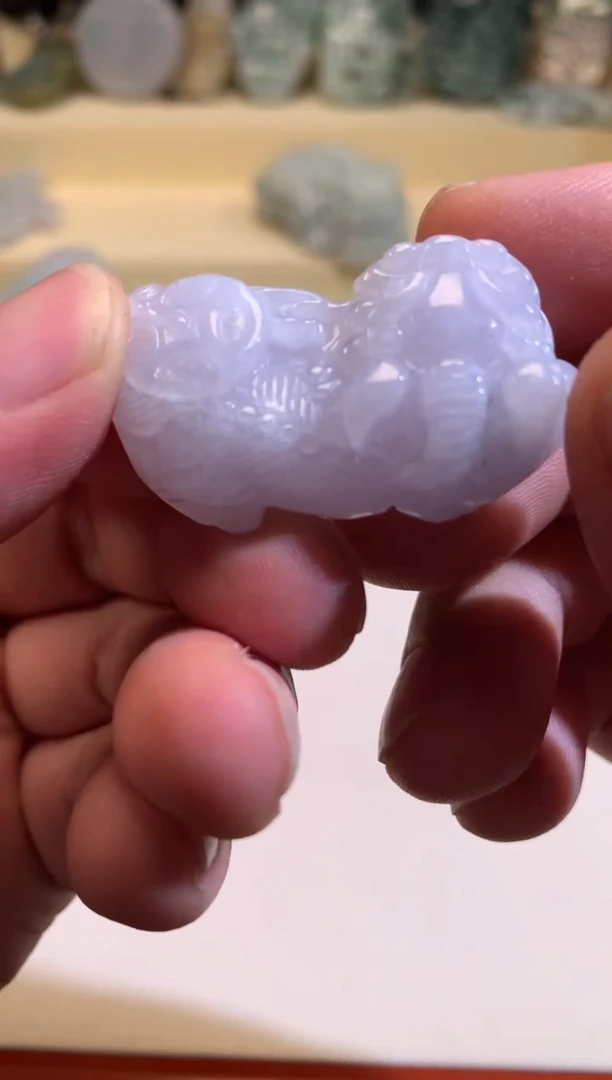 翡翠未镶嵌颈饰6/02/112