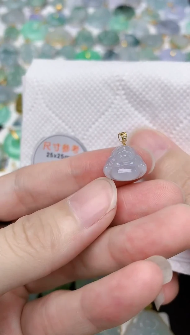 颈饰18K金镶嵌翡翠天然A货翡翠
