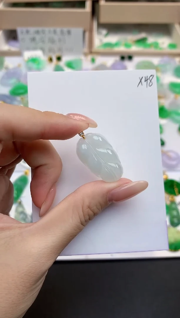 颈饰18K金镶嵌翡翠天然缅甸A货翡翠
