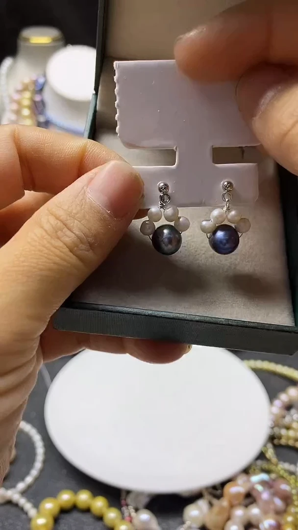 颈饰未镶嵌淡水珍珠多人