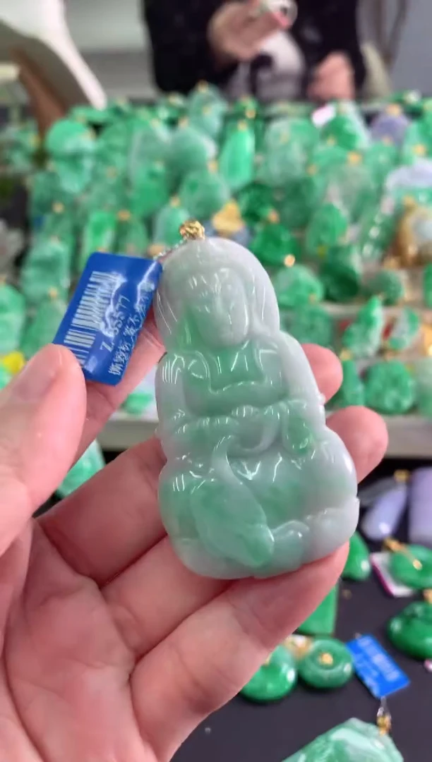 【闪购商品】翡翠吊坠(不含链)18K金镶嵌挂件