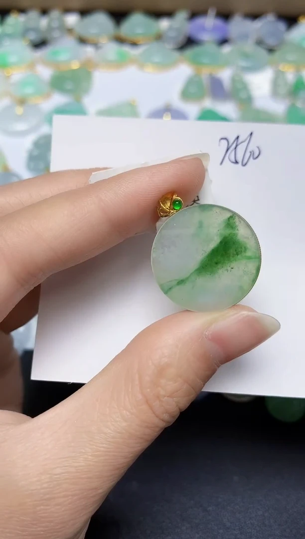 翡翠18K金镶嵌颈饰 天然翡翠A货