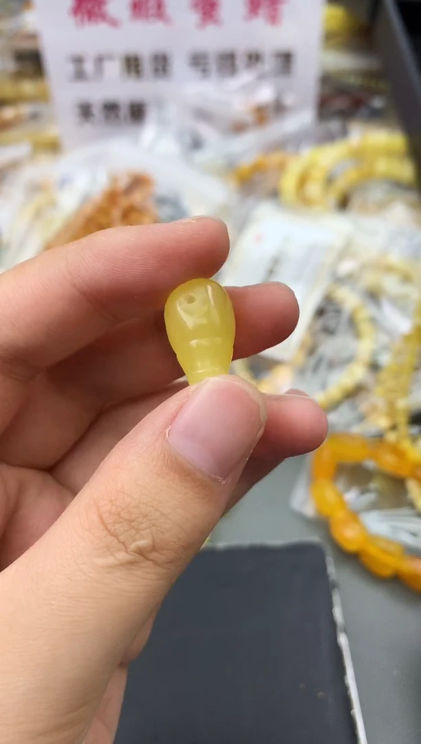 未镶嵌琥珀珠宝奇石158