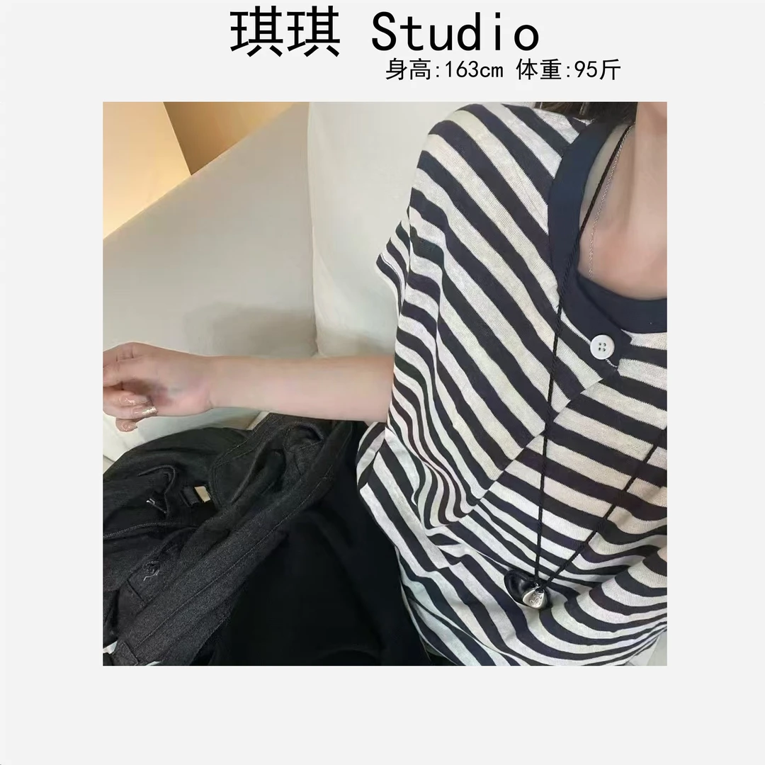 春季新款气质时尚圆领拼色纽扣条纹显瘦减龄休闲百搭短袖982-G