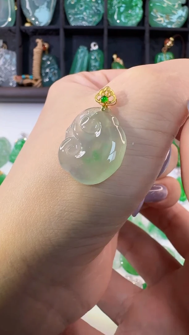 颈饰18K金镶嵌翡翠缅甸A货翡翠