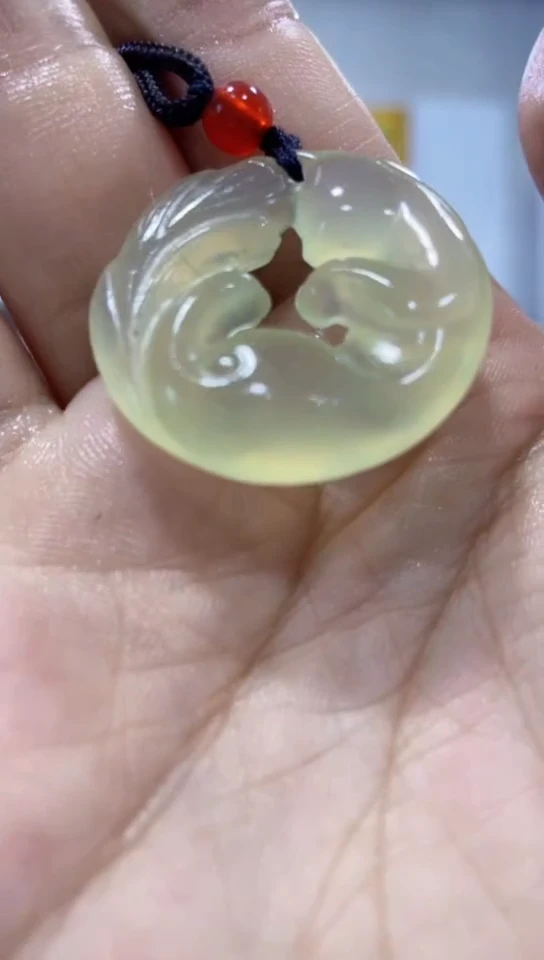 岫玉未镶嵌吊坠