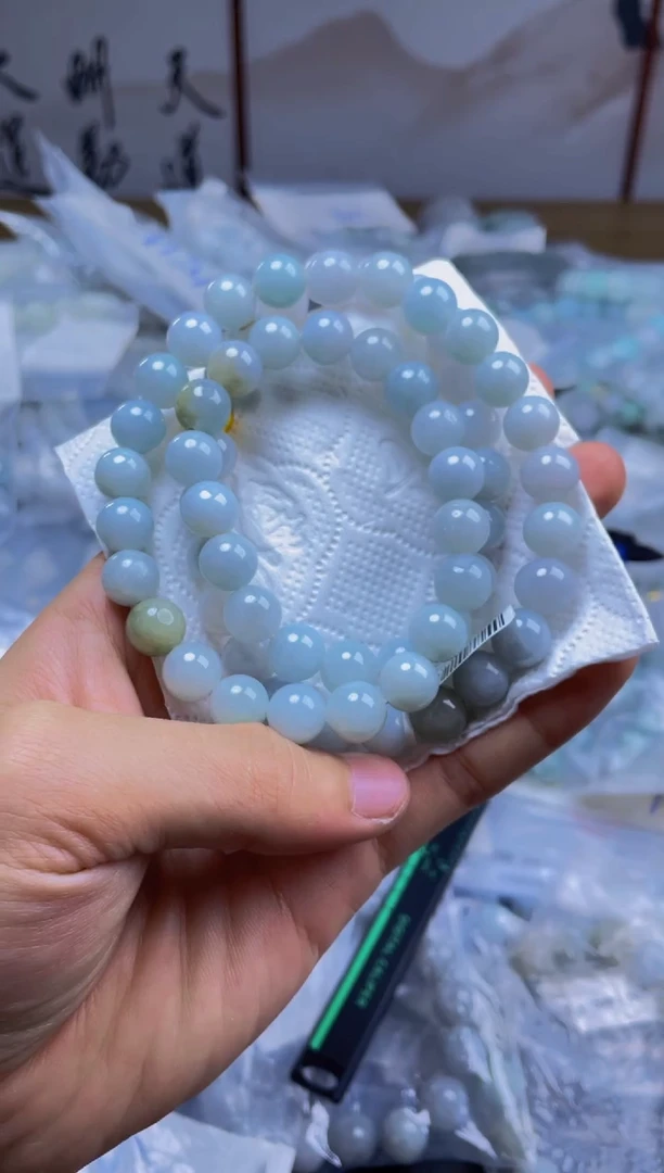 定制翡翠未镶嵌珠串