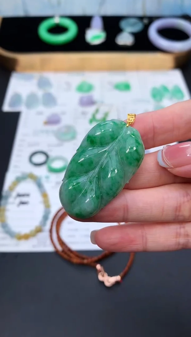 18K金镶嵌定制翡翠48小时鉴赏期 退货不扣服务费