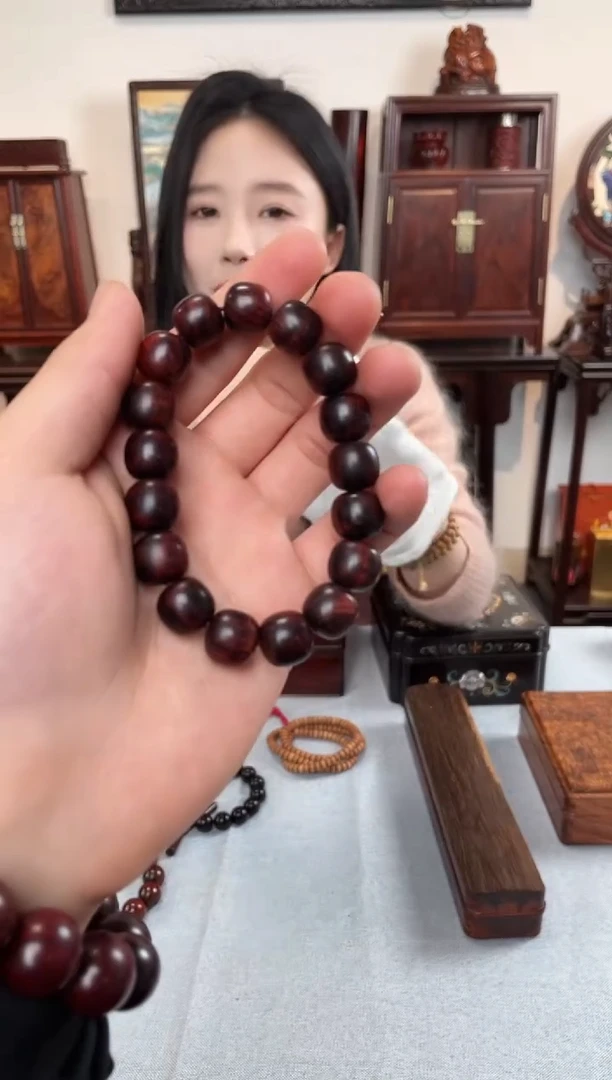 【闪购商品】香枝木类成套家具手串