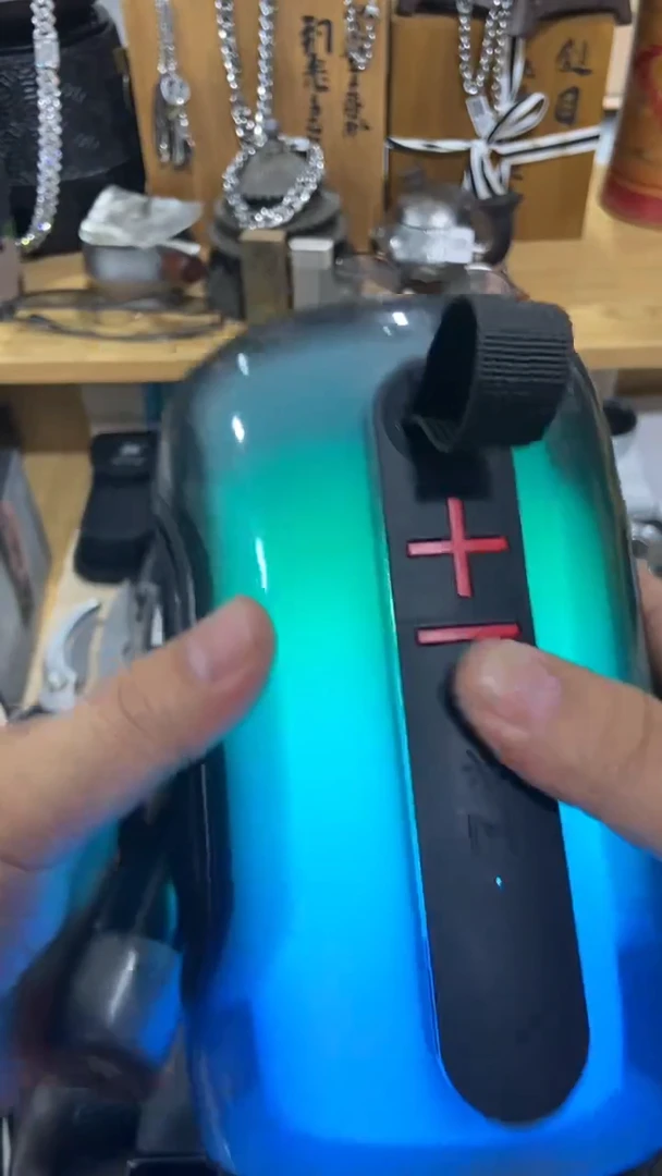瓷片闪购商品  如图所示