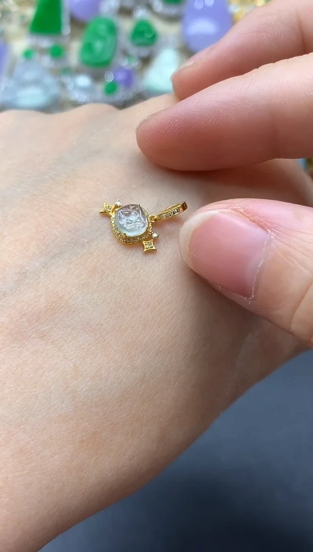 颈饰18K金镶嵌翡翠247-中国好珍宝