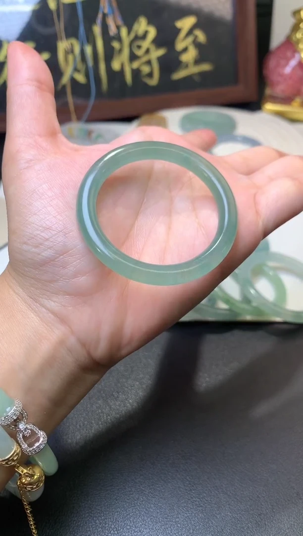 未镶嵌定制翡翠毛货