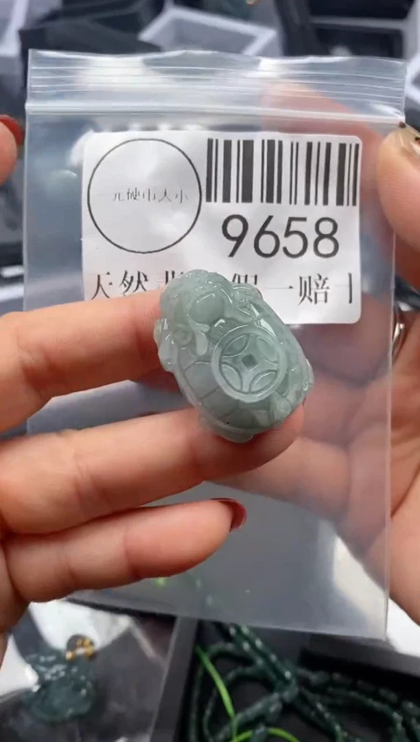 吊坠(不含链)未镶嵌翡翠9658