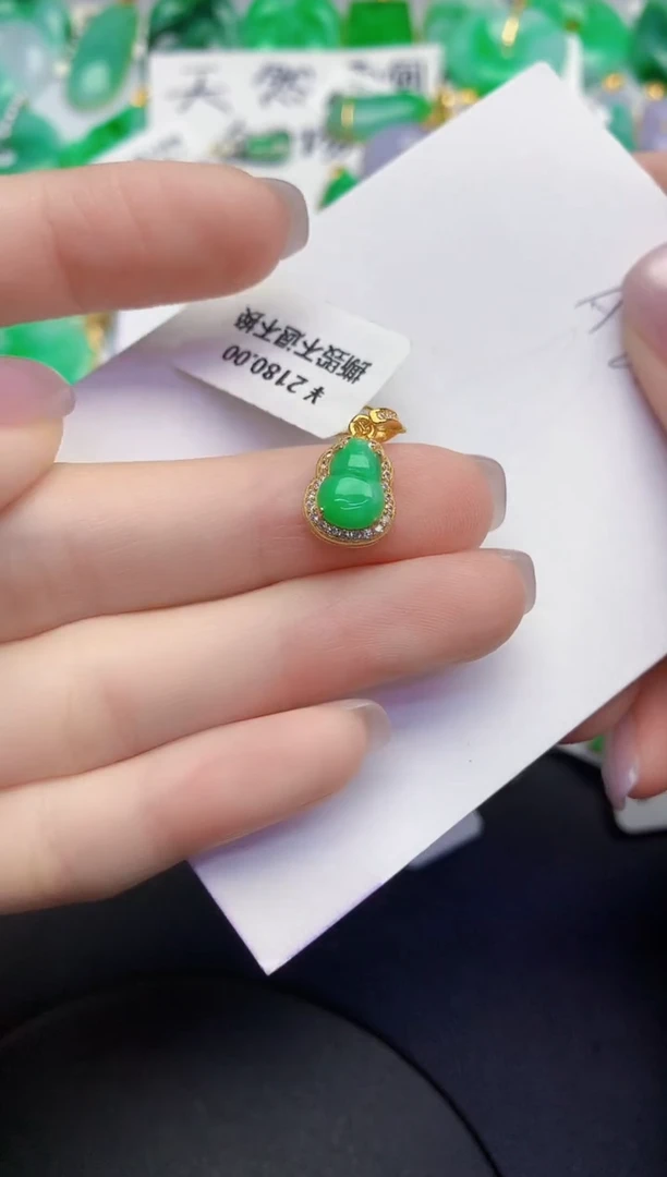 颈饰未镶嵌翡翠缅甸天然翡翠A货