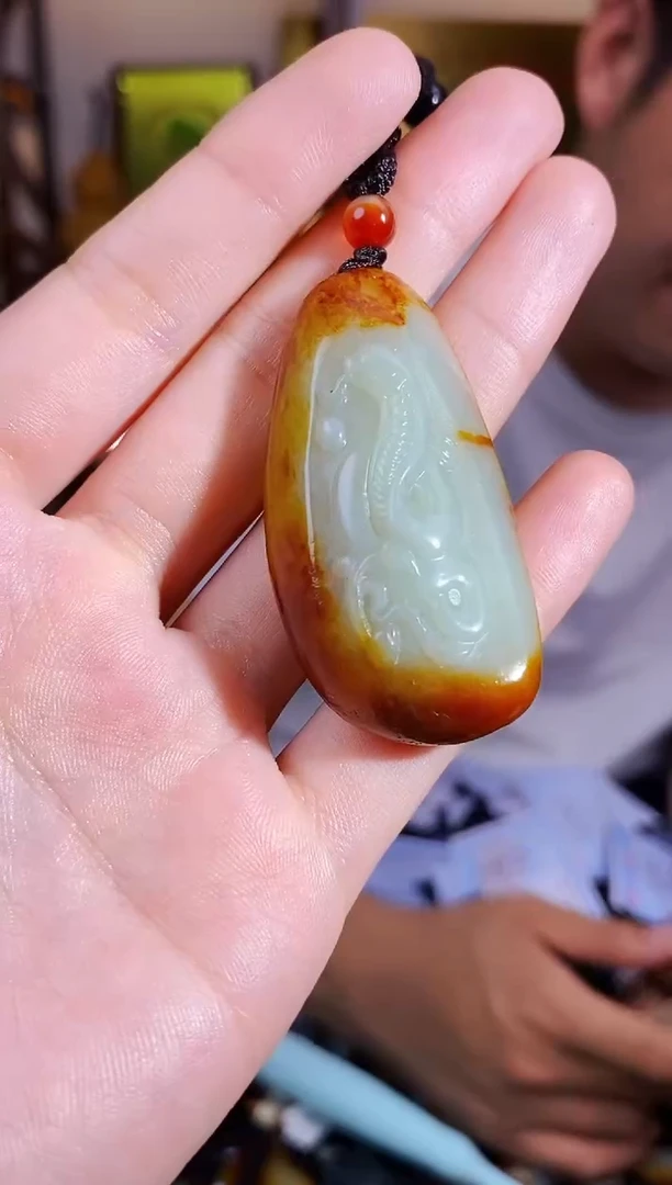 和田玉未镶嵌颈饰1