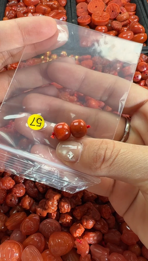 【闪购商品】南红玛瑙颈饰未镶嵌1