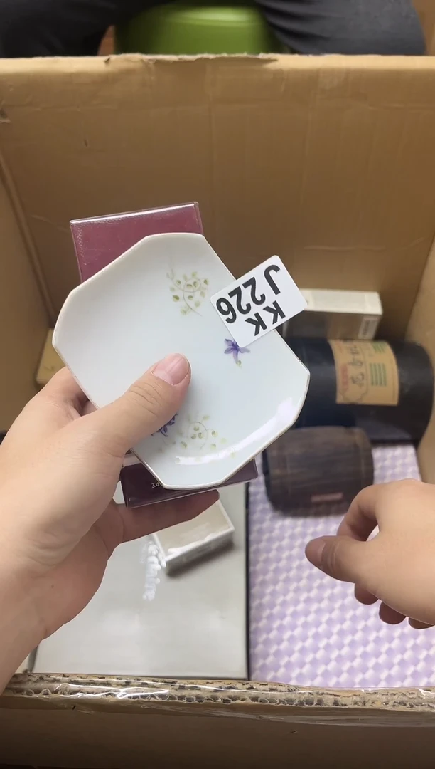 瓷片J***i226物品如图编码对应所