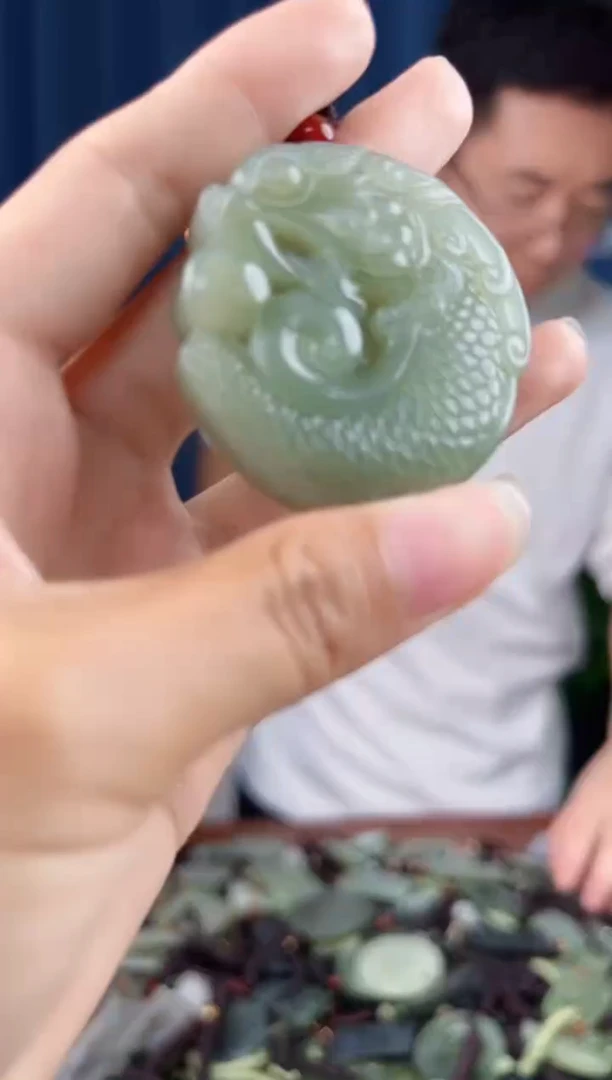未镶嵌和田玉挂件拍一发一，