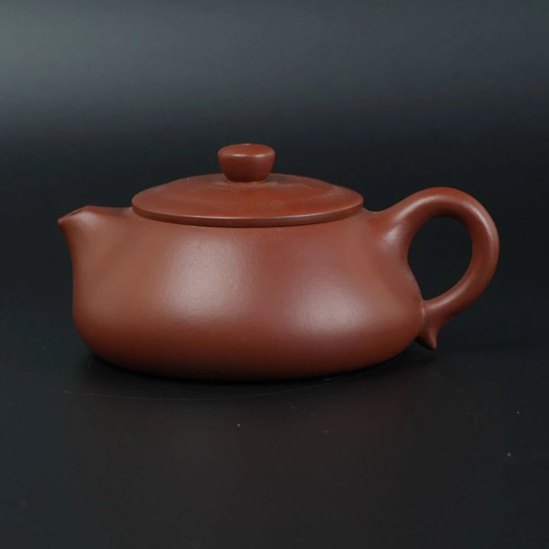 lot20709 368 徐方梅 紫砂大红袍新式石瓢壶（280cc）
