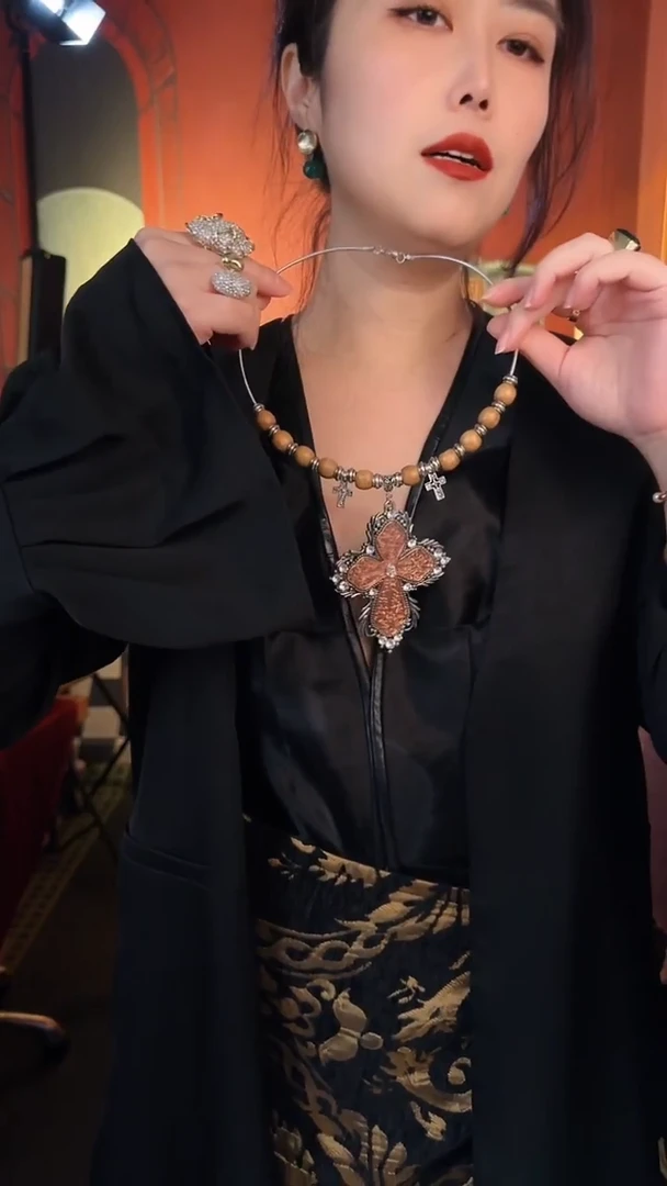 合金无合金无孤品不折腾系列粉色十字颈链不退