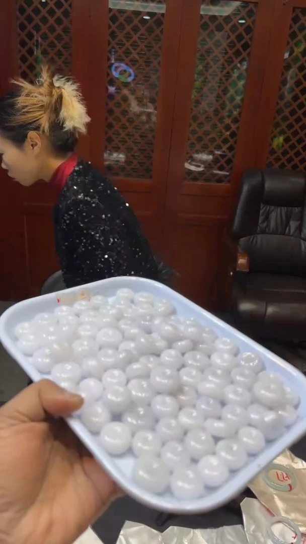 【闪购商品】翡翠手镯未镶嵌微瑕小胖墩平安扣随机发一