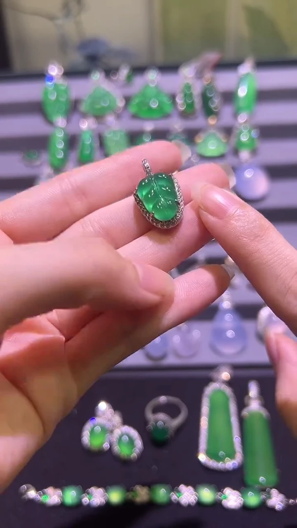 未镶嵌颈饰玛瑙/玉髓1