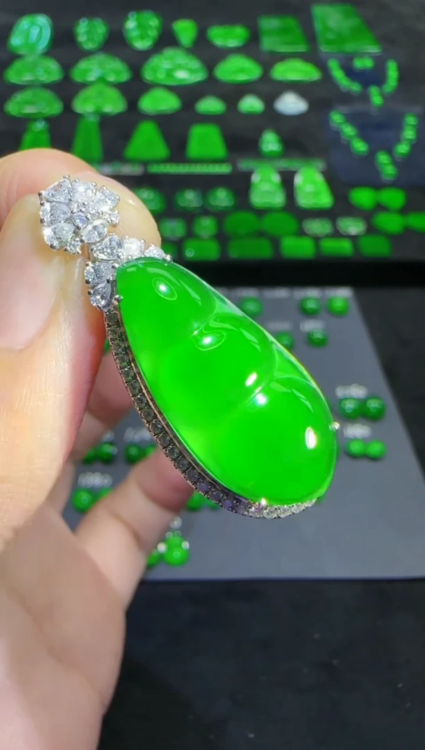 18K金镶嵌裸石翡翠福豆天然翡翠A货