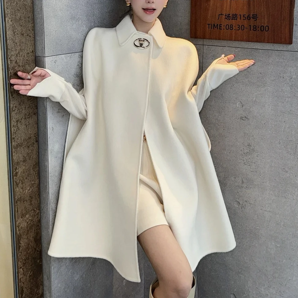 全新未使用 Valentino/华伦天奴 徽标斗篷外套/IT-38