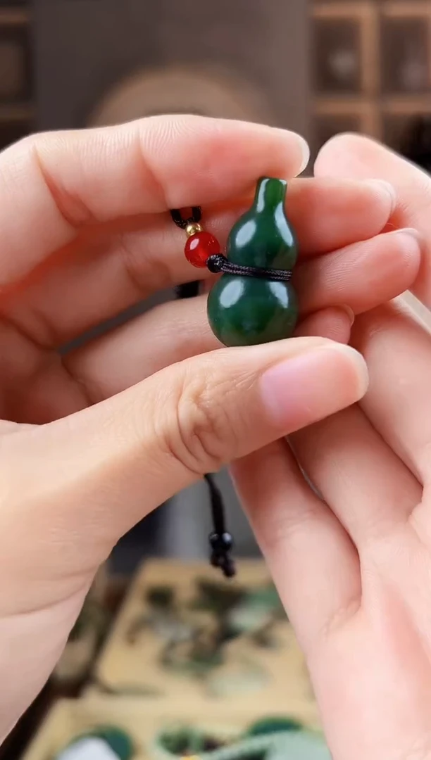 颈饰未镶嵌和田玉拍一发一，多样性发货