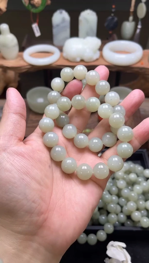 【闪购商品】和田玉手串未镶嵌卡14且末青白 圆珠 多样性发一