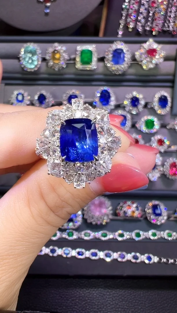 AIGS皇家蓝蓝宝石18K金镶嵌3.56ct