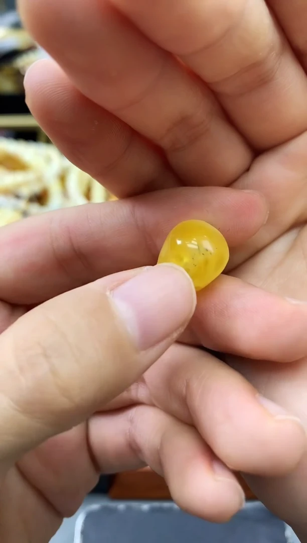 未镶嵌琥珀珠宝奇石52