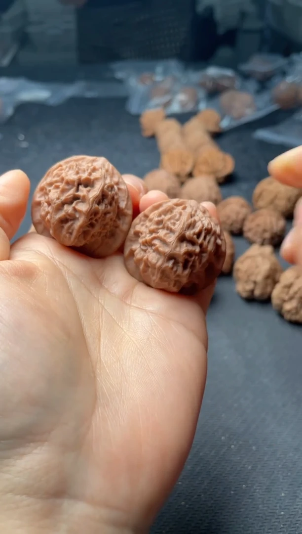 把件文玩核桃w290  瓷娃娃 37尺