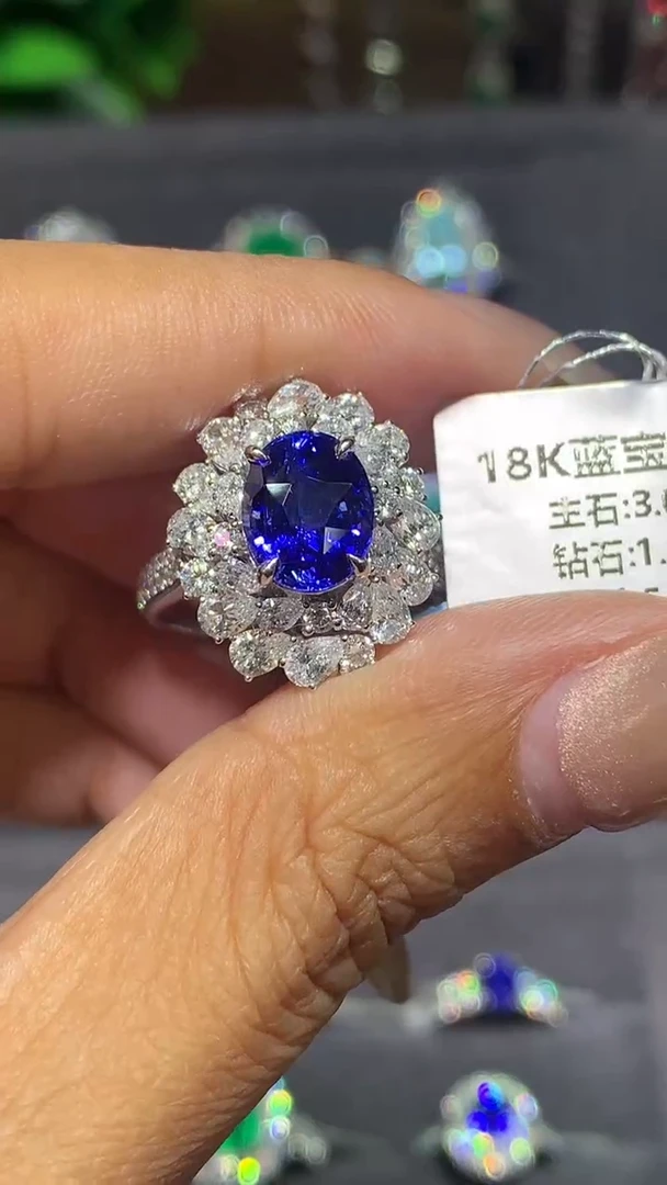 戒指蓝宝石18K金镶嵌3.04ct