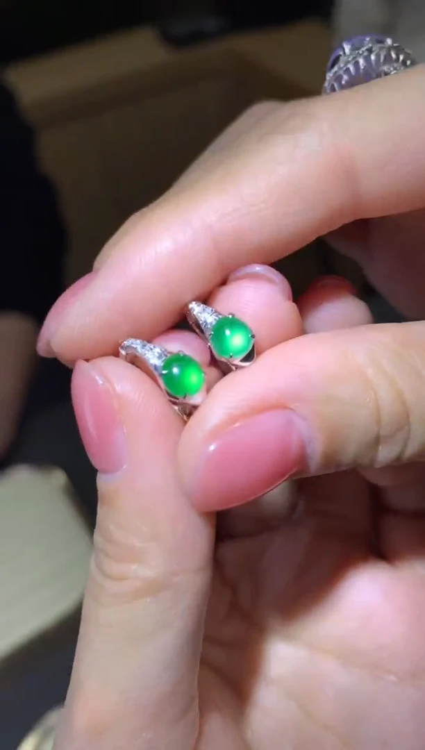 18K金镶嵌翡翠耳饰|不退不换