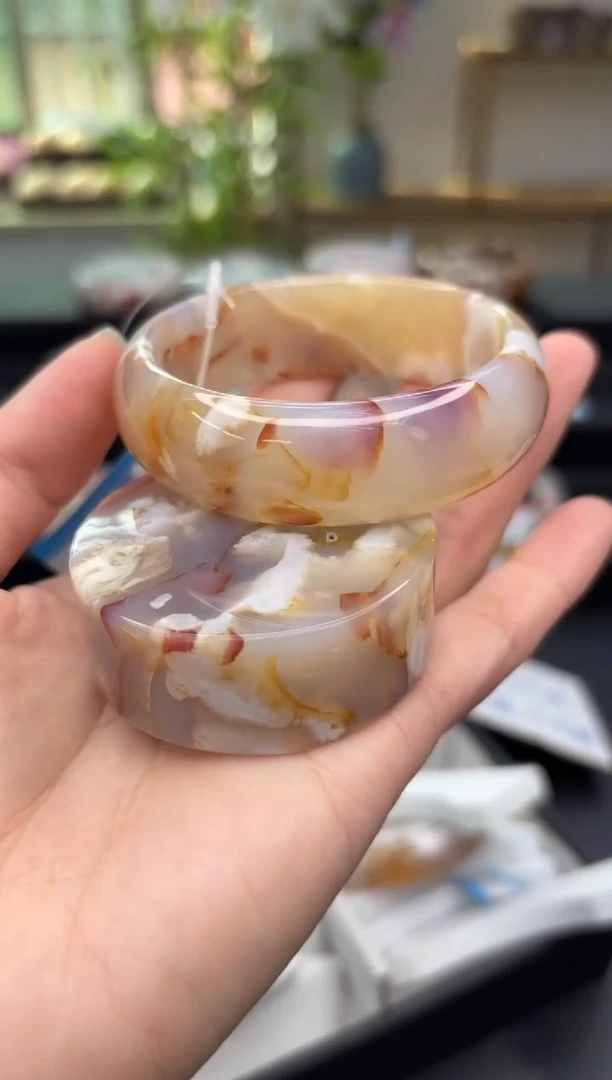 【闪购商品】石英质玉手镯未镶嵌C891(54圈赠送镯心)