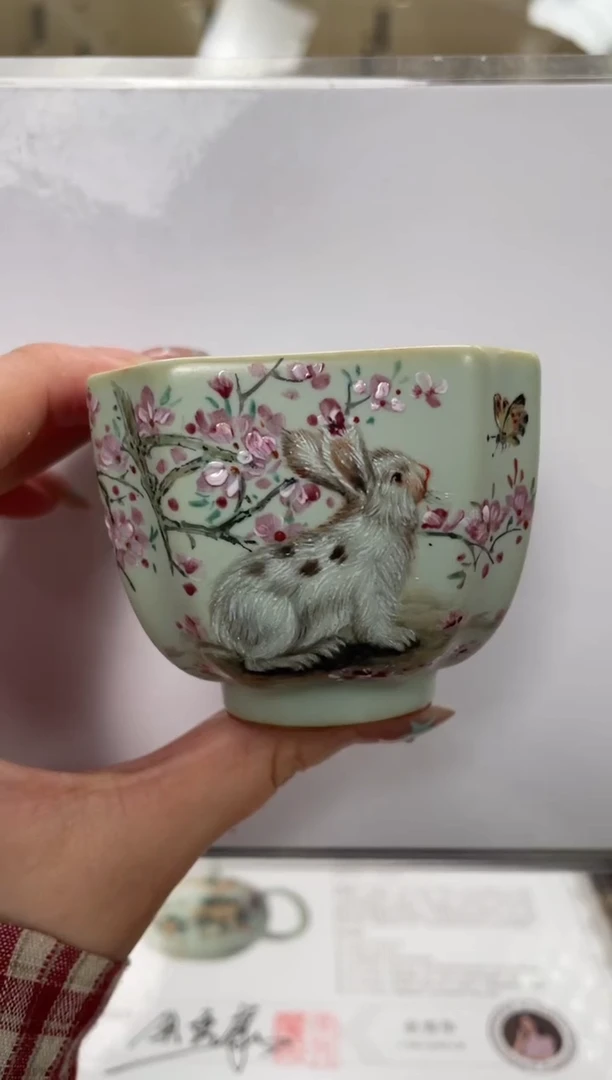 杯子瓷天青余秀华彩绘-一品四方（桃花兔）