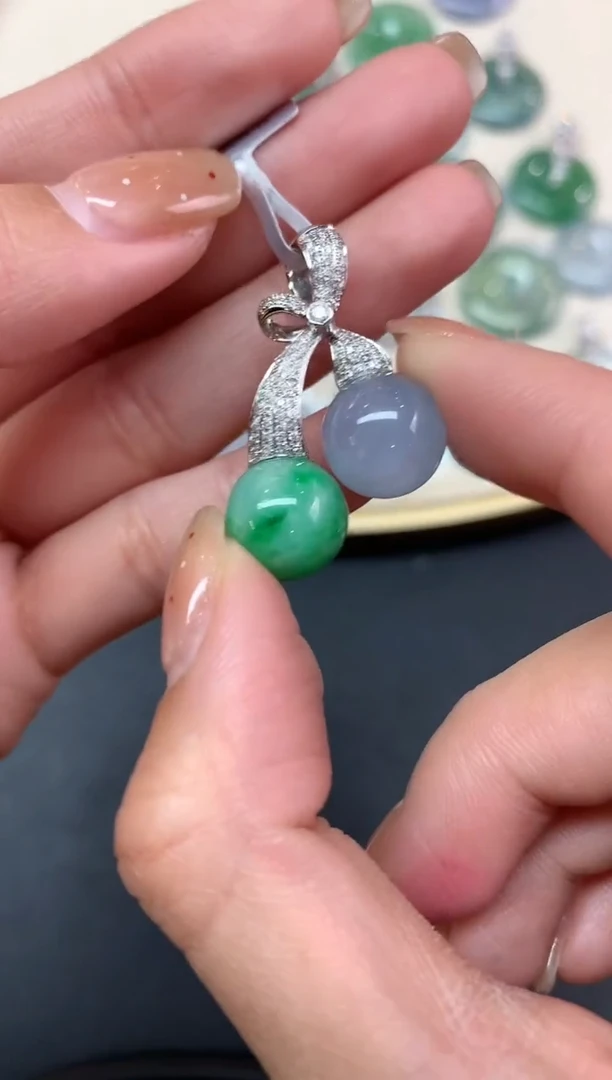 【闪购商品】翡翠吊坠(不含链)18K金镶嵌吊坠A116|6800