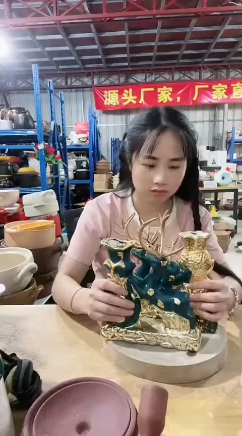 瑕疵鹿摆件一对孤品