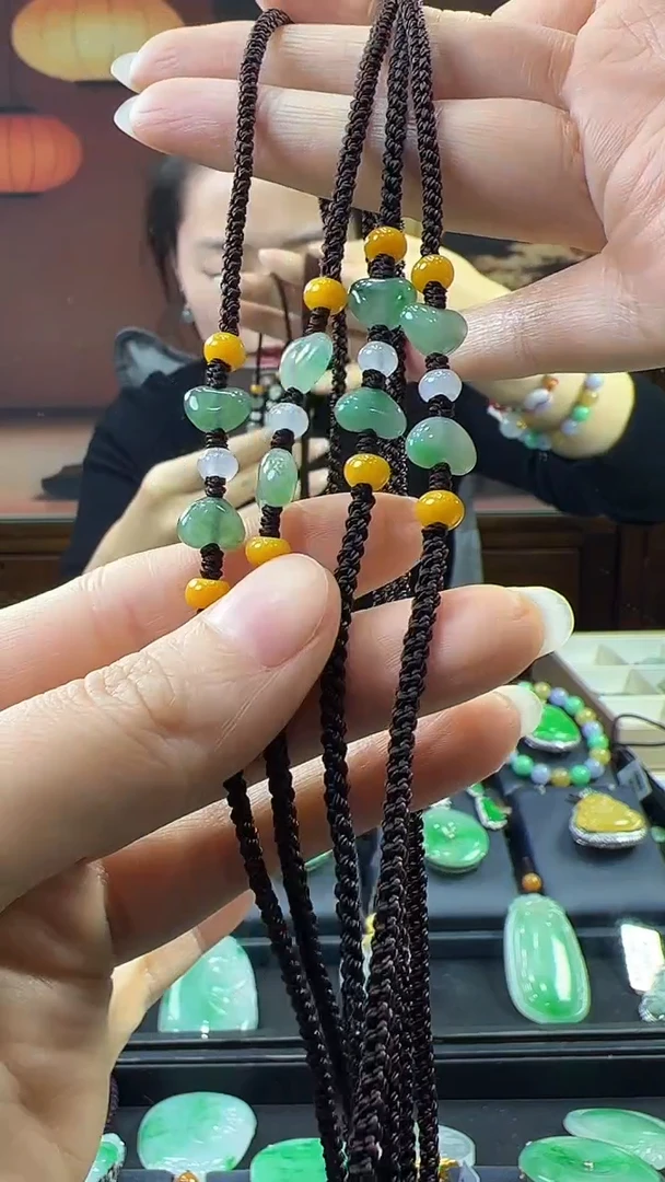 未镶嵌挂件翡翠美背（多样性发其一）