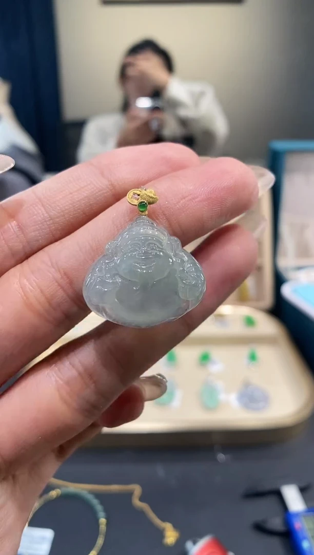 【闪购商品】翡翠颈饰18K金镶嵌米爷爷