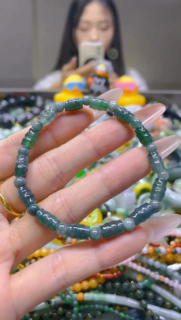 翡翠未镶嵌颈饰6MM/P/翡翠A货，一件也是批发价