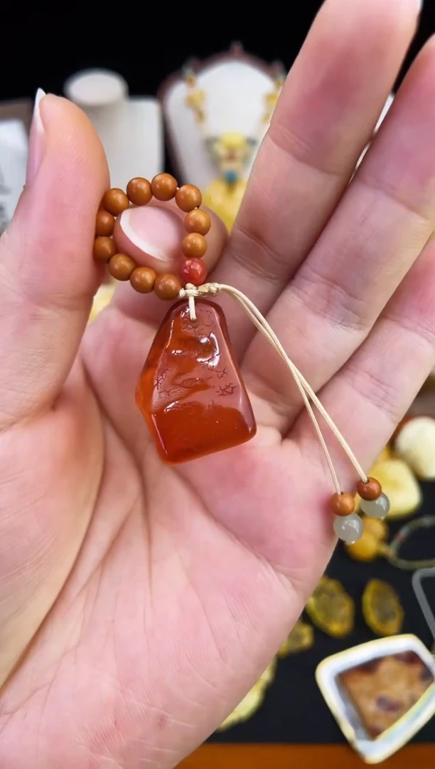 琥珀未镶嵌珠宝奇石柒月