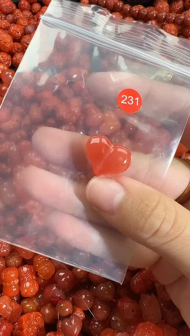 颈饰未镶嵌南红玛瑙1