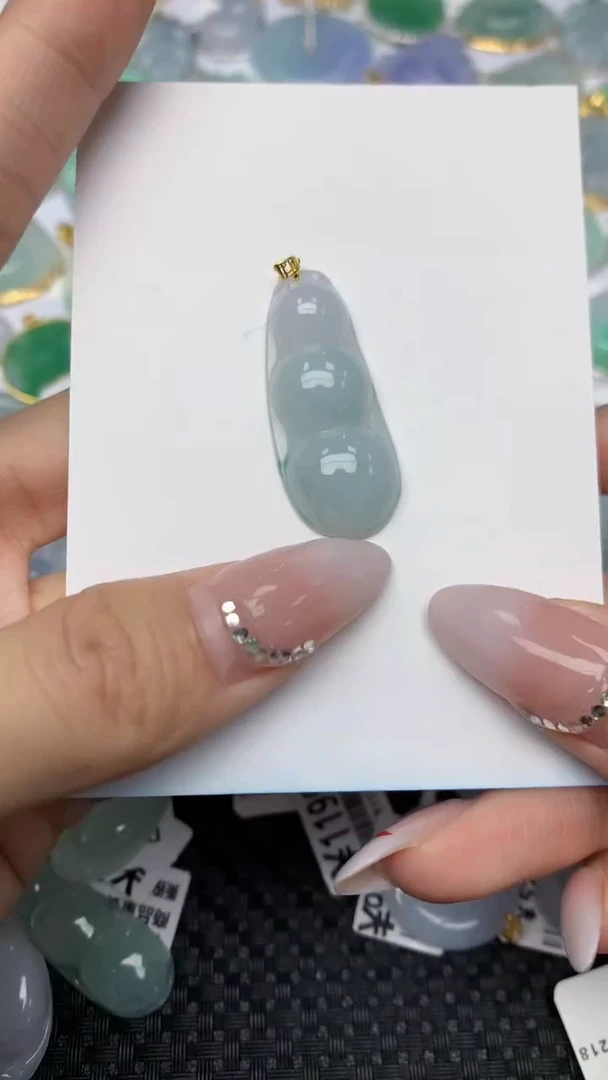 【闪购商品】翡翠颈饰18K金镶嵌天然翡翠a货