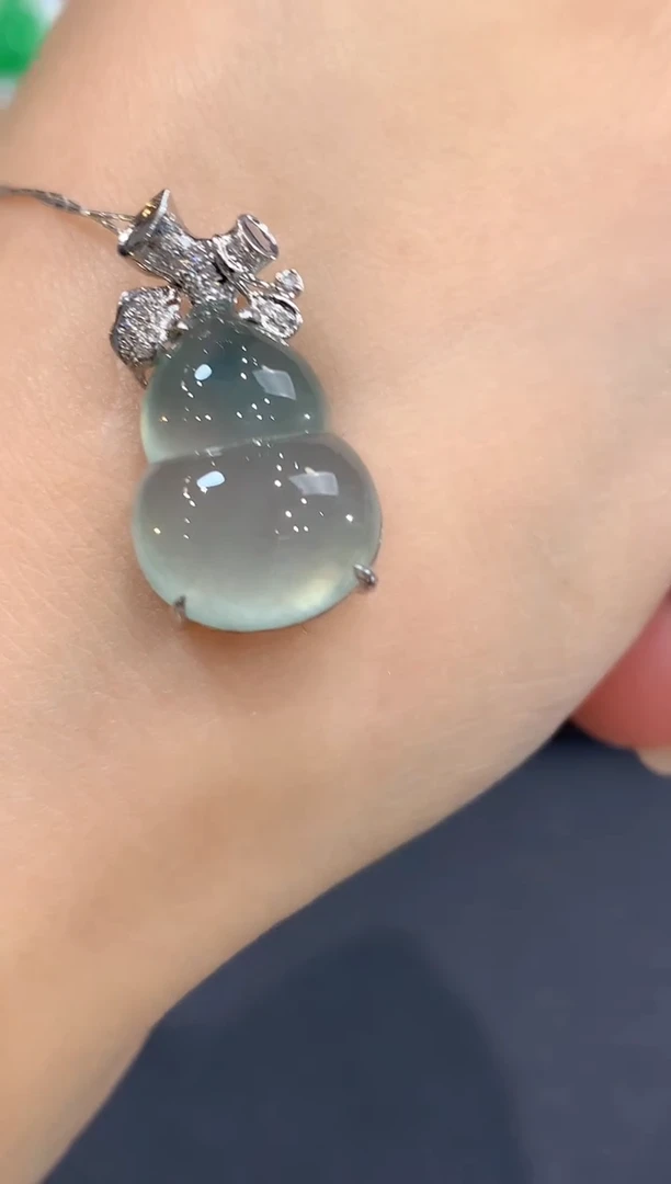 吊坠(不含链)18K金镶嵌翡翠a28