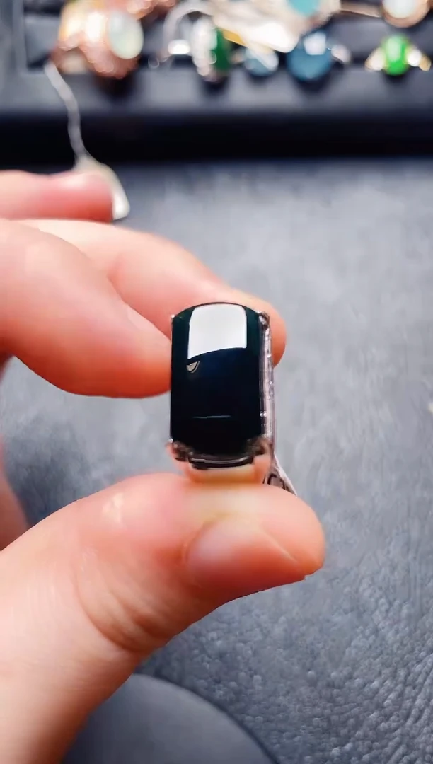 银S925镶嵌戒指翡翠1111