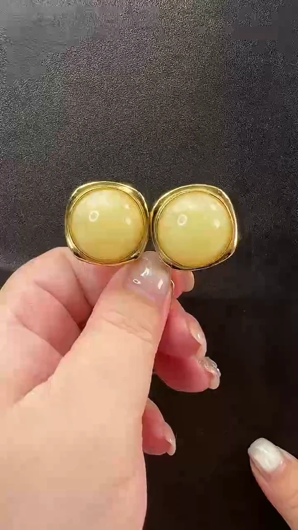 未镶嵌颈饰琥珀耳环